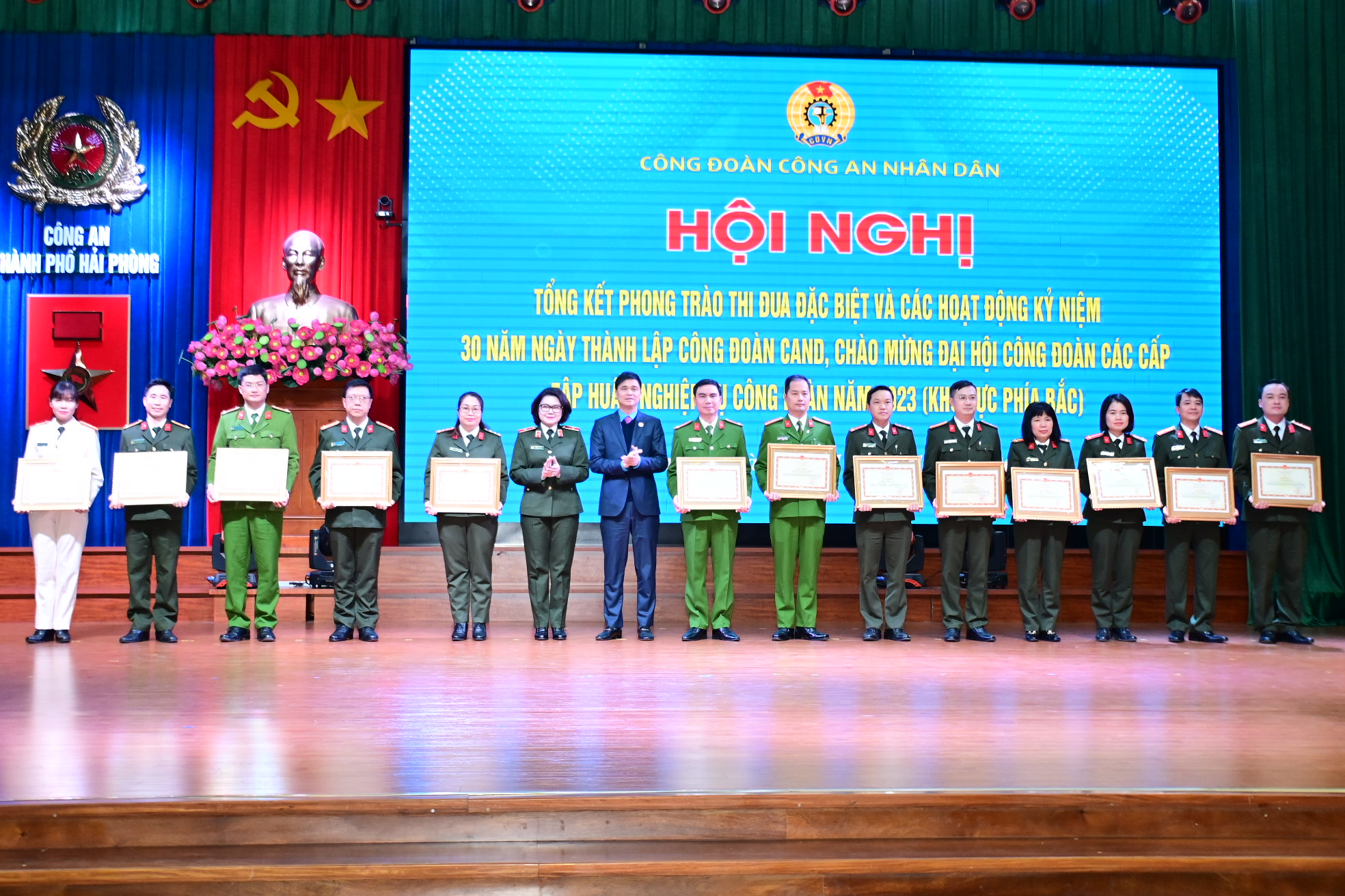 Tổng kết phong trào thi đua đặc biệt và hai mạc tập huấn nghiệp vụ Công đoàn năm 2023 khu vực phía Bắc